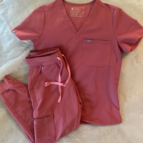 Figs Other - Like new Figs